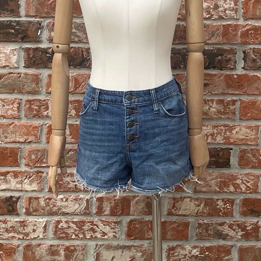 Universal Thread distressed blue jean shorts / size 2/26 / Excellent condition - Picture 6 of 16
